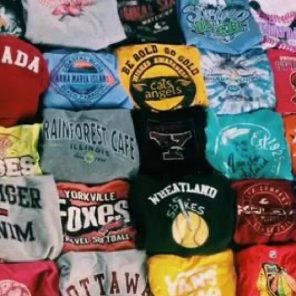 Surprise Vintage Graphic Tee - Picture 4 of 6